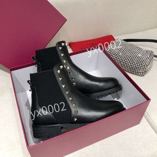 original style patent calfskin martin boots womens plaid tweed platform flat ankle boot black leather gingham lace-up winter shoes
original style patent calfskin martin boots womens plaid tweed platform flat ankle boot black leather gingham lace-up winter shoes