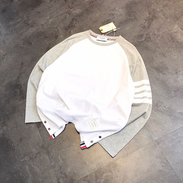 tb four bars 2021 autumn new yarn dyed long sleeve bottoming shirt men and the same white loose round neck t-shirt for women
tb four bars 2021 autumn new yarn dyed long sleeve bottoming shirt men and the same white loose round neck t-shirt for women