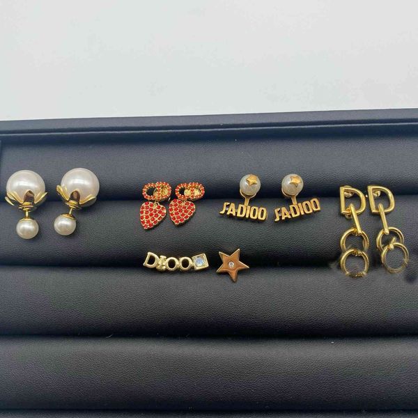 design jewelry earrings / pearl small fragrance bee female brass star anti allergy love earrings, Golden
design jewelry earrings / pearl small fragrance bee female brass star anti allergy love earrings, Golden