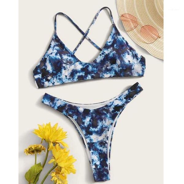 women's tie-dye lace up crisscross back high cut gradient sling bikini set two piece swimsuit swimwear, White;black
women's tie-dye lace up crisscross back high cut gradient sling bikini set two piece swimsuit swimwear, White;black