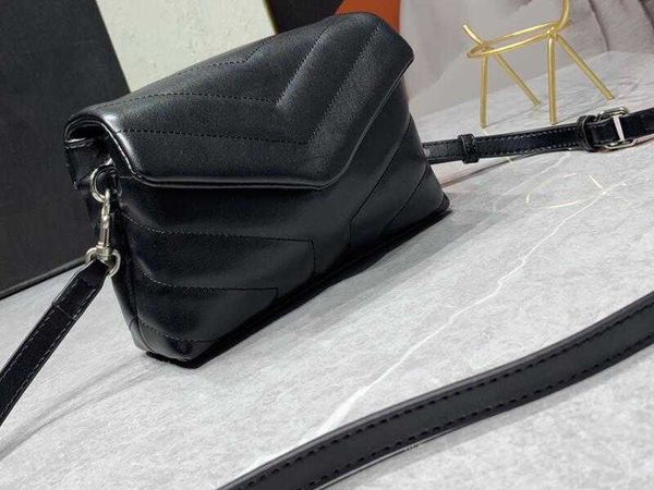 ckjersey bags 3a 20cm 630951 loulou toy matelasse leather shoulder handbags for women black-silver hardware with dust bag, Red;black
ckjersey bags 3a 20cm 630951 loulou toy matelasse leather shoulder handbags for women black-silver hardware with dust bag, Red;black