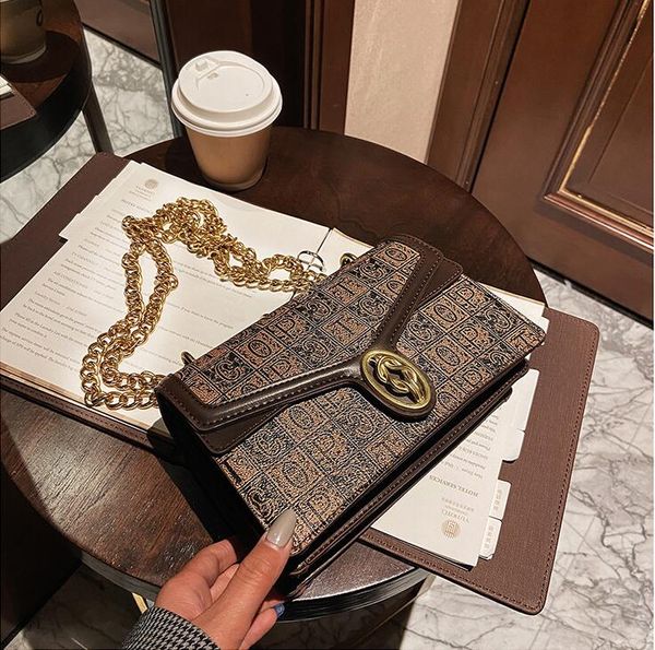 factory wholesale women handbag retro printed chain bag street trend contrast leather handbags elegant atmosphere joker color matching messe, Black;red
factory wholesale women handbag retro printed chain bag street trend contrast leather handbags elegant atmosphere joker color matching messe, Black;red
