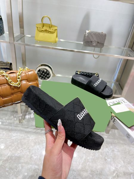 2021 designer woman sandals fashion beach thick bottom slipper platform alphabet lady sandal leather high heel slides with box large size 34, Black
2021 designer woman sandals fashion beach thick bottom slipper platform alphabet lady sandal leather high heel slides with box large size 34, Black