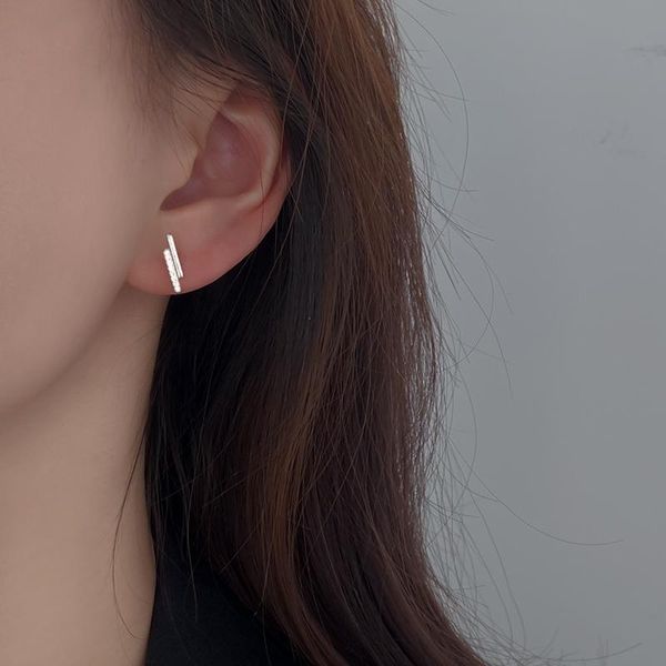 trend 925 sterling silver geometric long strip earrings stud with diamond for women birthday gift fine jewelry, Golden;silver
trend 925 sterling silver geometric long strip earrings stud with diamond for women birthday gift fine jewelry, Golden;silver