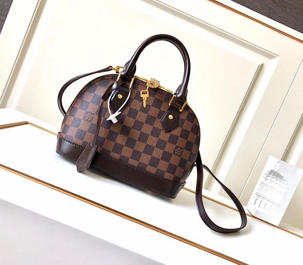 7a 2021 classic leather bag women embossing handbags womens shoulder crossbody vintage clutch tote messensger bags mix style wallets purse w, Red;black
7a 2021 classic leather bag women embossing handbags womens shoulder crossbody vintage clutch tote messensger bags mix style wallets purse w, Red;black