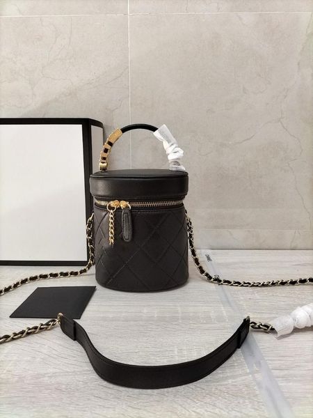 evening bags 2021 elegant little xiangfeng lingge chain bag, versatile fashion mini handbag, one shoulder messenger bag
evening bags 2021 elegant little xiangfeng lingge chain bag, versatile fashion mini handbag, one shoulder messenger bag