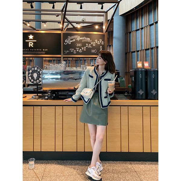 skirts high waist green small leather women's autumn versatile loose and thin a-line short skirt, Black
skirts high waist green small leather women's autumn versatile loose and thin a-line short skirt, Black
