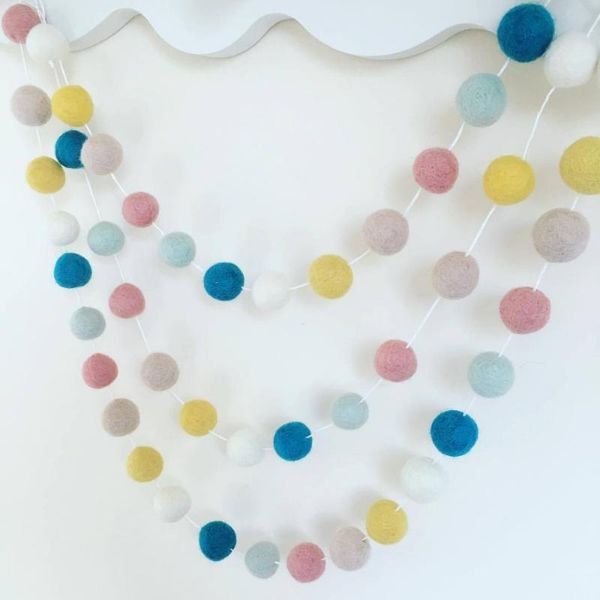 kamimi ins wool ball ornaments children's bedroom wall hanging decoration crafts pography props 20 balls c092 crib netting
kamimi ins wool ball ornaments children's bedroom wall hanging decoration crafts pography props 20 balls c092 crib netting