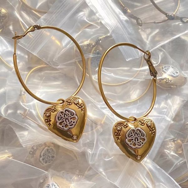 earrings cuff stud personalized asymmetric tassel circle love maijia red diamond s925 silver needle, Golden
earrings cuff stud personalized asymmetric tassel circle love maijia red diamond s925 silver needle, Golden