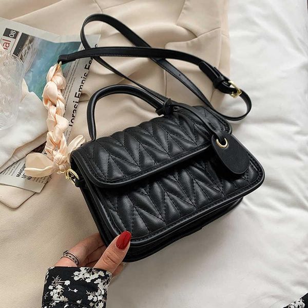evening bags luxury scarf design women's pu leather crossbody bag with short handles summer fashion trends shoulder purses and handbags
evening bags luxury scarf design women's pu leather crossbody bag with short handles summer fashion trends shoulder purses and handbags