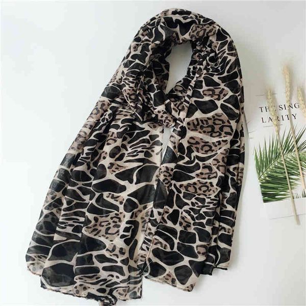 production of new stone leopard print bali yarn scarf shawl beach towel in 2021, Blue;gray
production of new stone leopard print bali yarn scarf shawl beach towel in 2021, Blue;gray