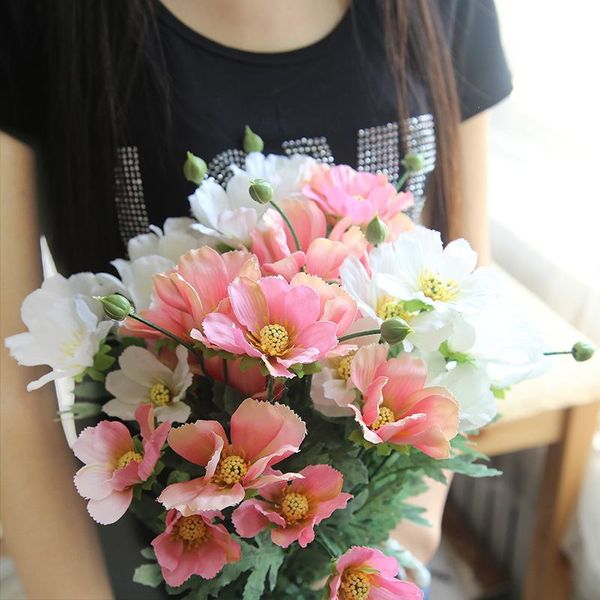 artificial flower chrysanthemum bouquet daisy gerbera green leaf home decoration wedding holding flowers wall plant fake basket decorative &
artificial flower chrysanthemum bouquet daisy gerbera green leaf home decoration wedding holding flowers wall plant fake basket decorative &