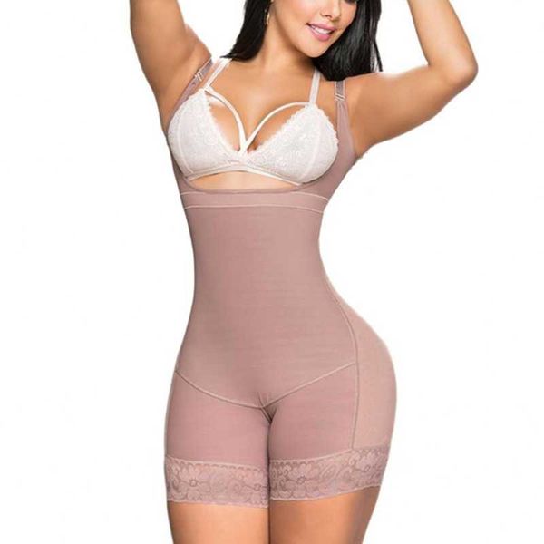 women's shapers liposculpture invisible girdle high-back short - light line, Black;white
women's shapers liposculpture invisible girdle high-back short - light line, Black;white
