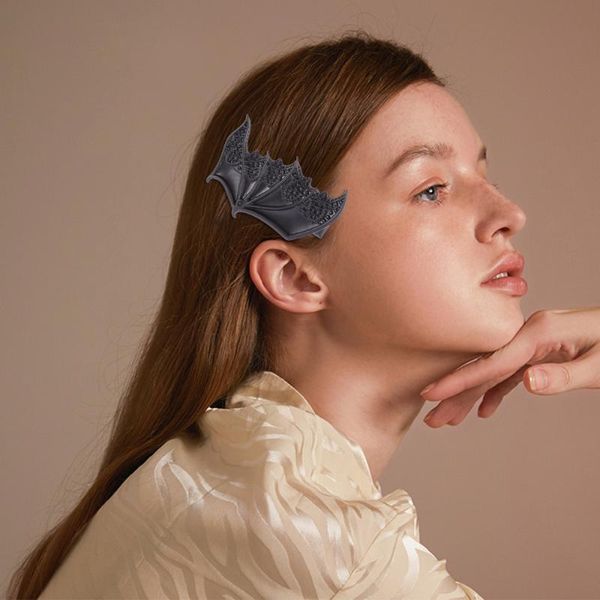 hair clips 2pcs cool wing bat hairpins lovely party hairclip accessory 
hair clips 2pcs cool wing bat hairpins lovely party hairclip accessory