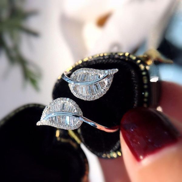 trendy bride leaf crystal wedding ring luxury female white zircon stone dainty silver color open engagement rings for women, Slivery;golden
trendy bride leaf crystal wedding ring luxury female white zircon stone dainty silver color open engagement rings for women, Slivery;golden