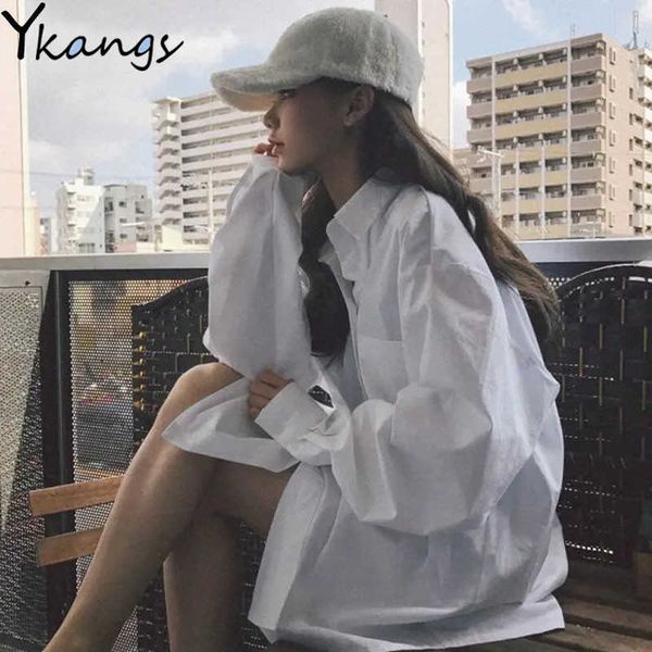 long sleeve casual loose shirt women white black button vintage blouse female wild turn down collar office ladies shirt 210619
long sleeve casual loose shirt women white black button vintage blouse female wild turn down collar office ladies shirt 210619
