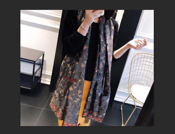 2022 luxury silk scarf pashmina for women designer ladies summer autumn long scarves neck wrap 180x90cm shawls scarfs dropship, Blue;gray
2022 luxury silk scarf pashmina for women designer ladies summer autumn long scarves neck wrap 180x90cm shawls scarfs dropship, Blue;gray
