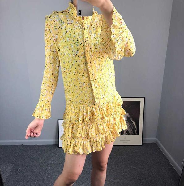 casual dresses latest ladies fashion floral print stand collar yellow mini dress with button closure & cascading ruffle lining, Black;gray
casual dresses latest ladies fashion floral print stand collar yellow mini dress with button closure & cascading ruffle lining, Black;gray