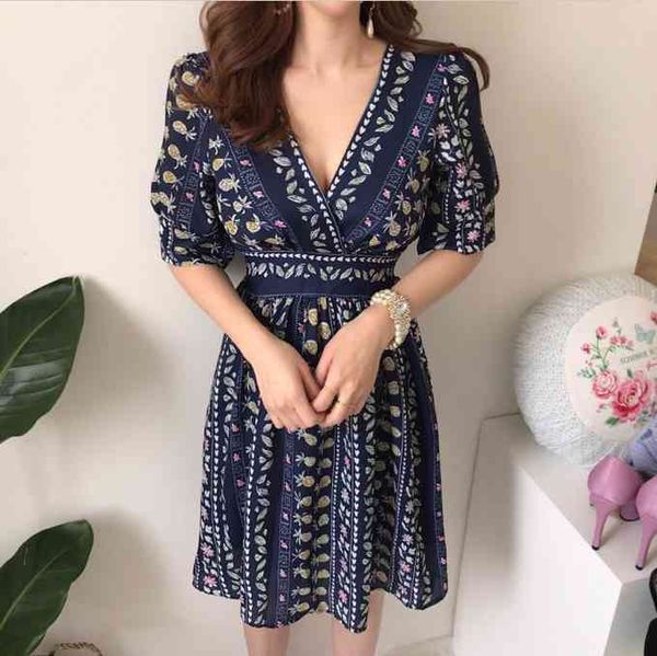 comelfemale vintage a-line dress summer v-neck puff sleeve empire floral print dresses slim chic wild vestido 210515, Black;gray
comelfemale vintage a-line dress summer v-neck puff sleeve empire floral print dresses slim chic wild vestido 210515, Black;gray