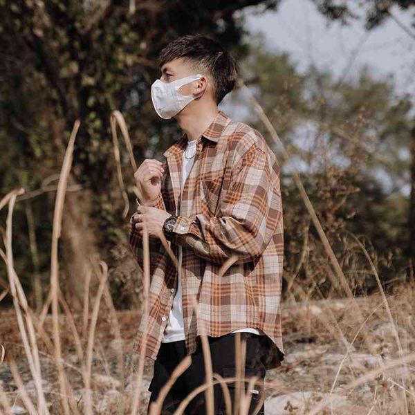 spring and autumn check men's long sleeve design sense of minority shirt loose large ruffian handsome casual coat, White;black
spring and autumn check men's long sleeve design sense of minority shirt loose large ruffian handsome casual coat, White;black