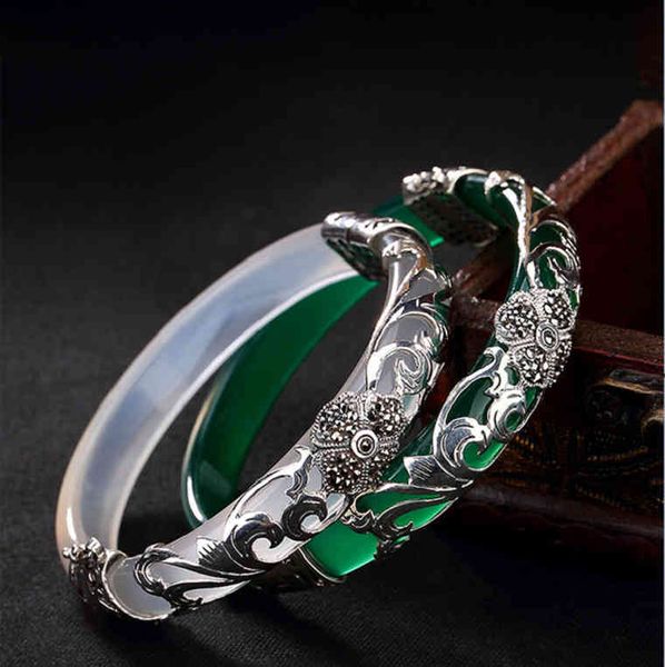 chinese style products s925 sterling silver bracelet, clover mosaic stone, natural white agate and chalcedony for mother
chinese style products s925 sterling silver bracelet, clover mosaic stone, natural white agate and chalcedony for mother