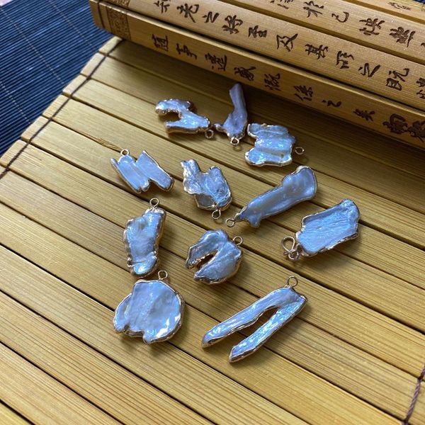 charms natural freshwater shell pendant white butterfly irregular shape golden edging diy fashion jewelry accessories wholesale, Bronze;silver
charms natural freshwater shell pendant white butterfly irregular shape golden edging diy fashion jewelry accessories wholesale, Bronze;silver