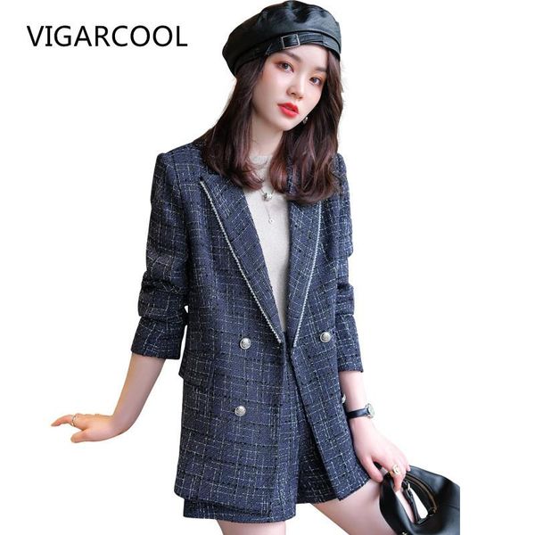 women's tracksuits 2021 autumn hepburn style advanced pants suit women korean striped plaid long-sleeved temperament slim + shorts fema, Gray
women's tracksuits 2021 autumn hepburn style advanced pants suit women korean striped plaid long-sleeved temperament slim + shorts fema, Gray