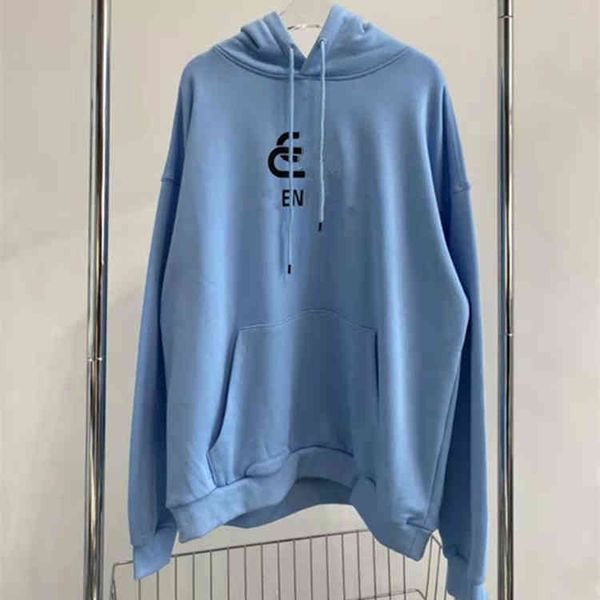 2022 factory wholesale new autumn fashion + four-color men's and women's same chest latch letter printing casual hoodie, Black
2022 factory wholesale new autumn fashion + four-color men's and women's same chest latch letter printing casual hoodie, Black