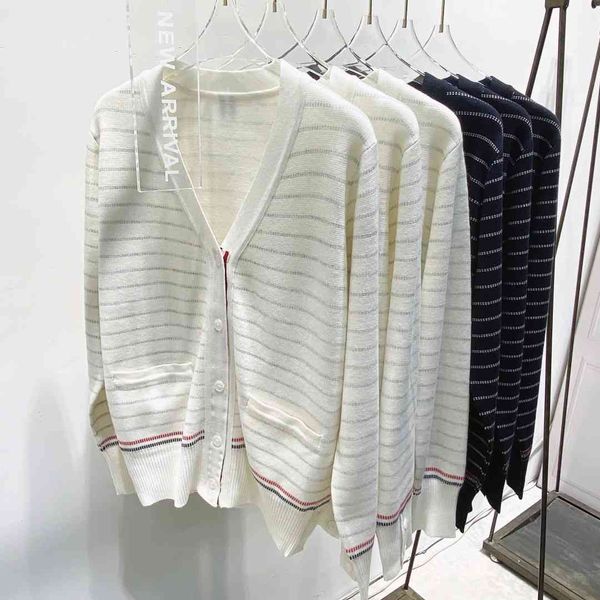 striped cardigan 1413 wave dot early autumn wool v-neck korean loose sweater women's coat, White;black
striped cardigan 1413 wave dot early autumn wool v-neck korean loose sweater women's coat, White;black