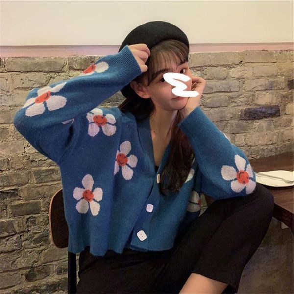 women fashion loose knitwear chic sweater style flower pattern long sleeve v neck button down cardigan streetwear, White;black
women fashion loose knitwear chic sweater style flower pattern long sleeve v neck button down cardigan streetwear, White;black