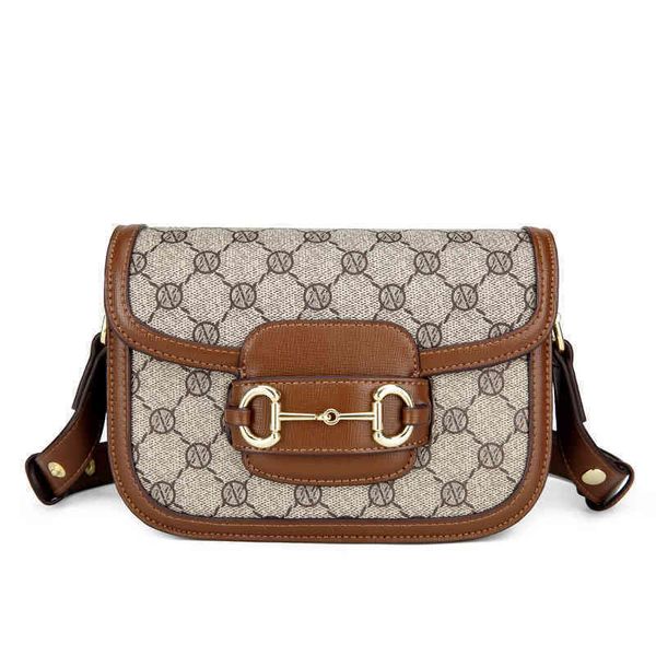 2022 new factory wholesale bag women's bag autumn and winter saddle pvc old flower series single shoulder messenger
2022 new factory wholesale bag women's bag autumn and winter saddle pvc old flower series single shoulder messenger