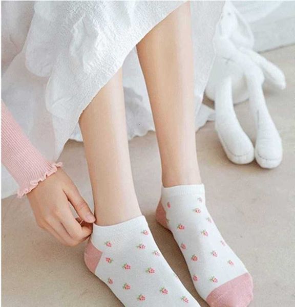 socks women's spring and summer candy color light mouth invisible low boat, Black 
socks women's spring and summer candy color light mouth invisible low boat, Black