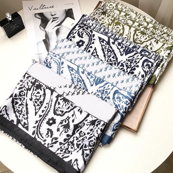 2021ss 4colors 180-90cm spring summer and autumn korean silk letter new forging imitation silk scarf women's decorative shawl sun prote, Blue;gray
2021ss 4colors 180-90cm spring summer and autumn korean silk letter new forging imitation silk scarf women's decorative shawl sun prote, Blue;gray