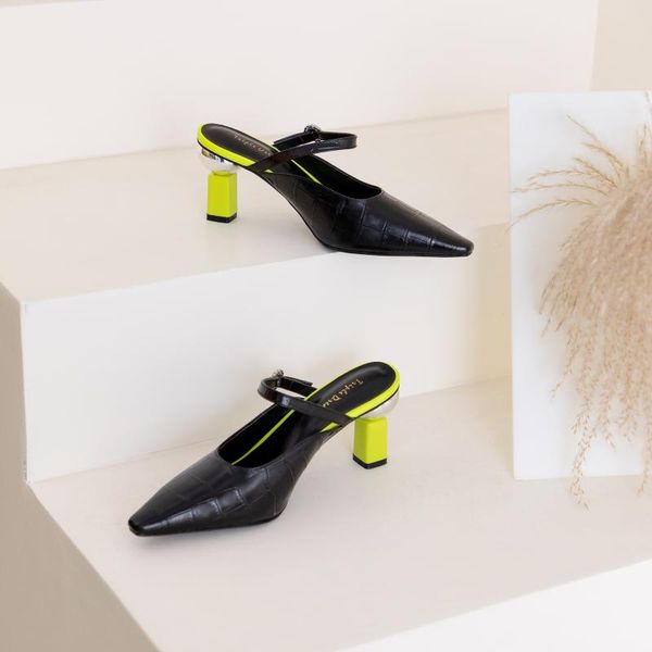 dress shoes brand star cow leather flip flops mules slippers slides high heels sandalias femme ladies summer sandals, Black
dress shoes brand star cow leather flip flops mules slippers slides high heels sandalias femme ladies summer sandals, Black