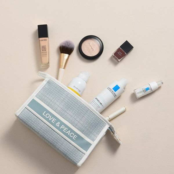 cosmetic bags & cases fashion waterproof and dustproof bag lady travel portable storage
cosmetic bags & cases fashion waterproof and dustproof bag lady travel portable storage