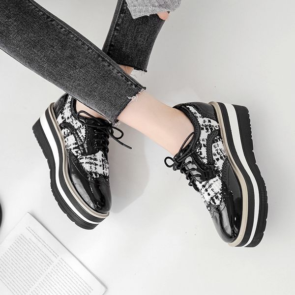 dress shoes black/white cloth plaid brogues women lace up patchwork patent leather platform knitted tassel creepers espadrilles jlmu
dress shoes black/white cloth plaid brogues women lace up patchwork patent leather platform knitted tassel creepers espadrilles jlmu