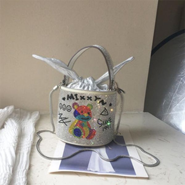 shoulder bags women circular bucket 2021 fashion luxury rhinestone graffiti clutch totes bling females messenger portable
shoulder bags women circular bucket 2021 fashion luxury rhinestone graffiti clutch totes bling females messenger portable