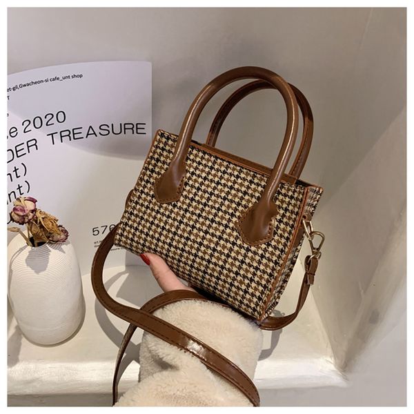 fashion women handbag large capacity pu leather ladies shoulder bag messenger bag with hairball travel bag mmm
fashion women handbag large capacity pu leather ladies shoulder bag messenger bag with hairball travel bag mmm
