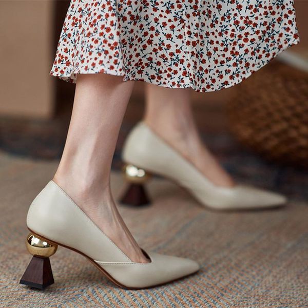 dress shoes luxury designer women pumps square high heels pointed toe black white nude elegant office party work shoe
dress shoes luxury designer women pumps square high heels pointed toe black white nude elegant office party work shoe
