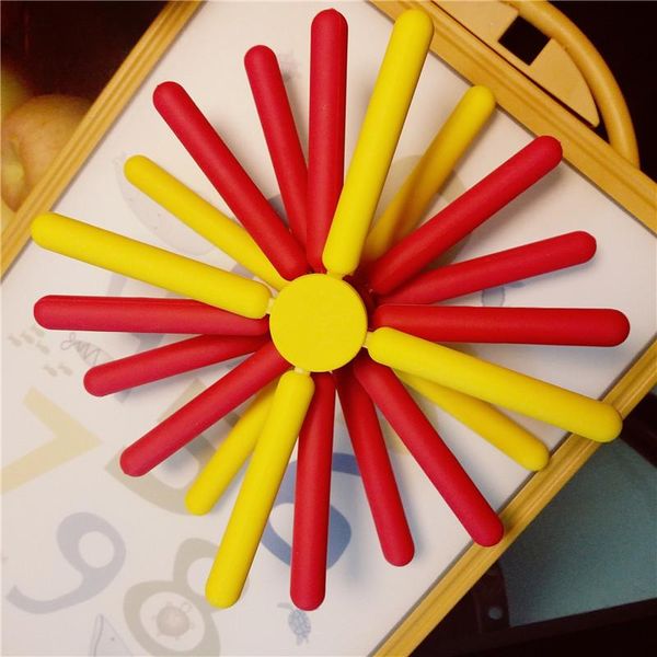 mats & pads multifunction cross-shaped folding silicone placemat insulation cup mat coasters table pad pot holder kitchen accessories
mats & pads multifunction cross-shaped folding silicone placemat insulation cup mat coasters table pad pot holder kitchen accessories