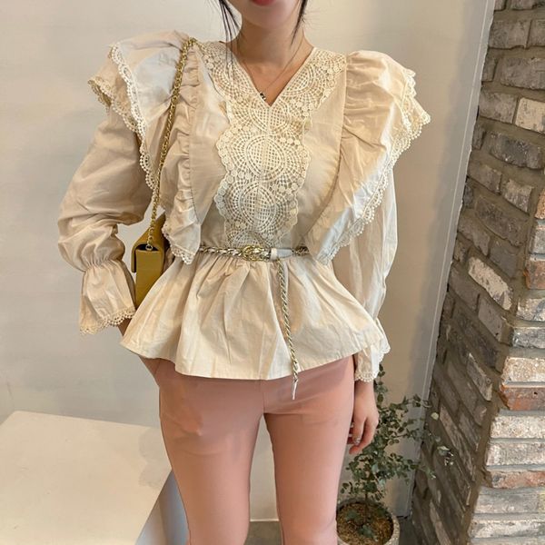 blouses all match flare sleeves blouses korean chic sweet gentle v-neck ruffles vintage streetwear office lady shirts, White
blouses all match flare sleeves blouses korean chic sweet gentle v-neck ruffles vintage streetwear office lady shirts, White