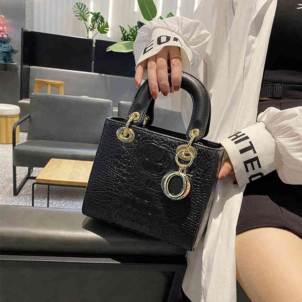leather bag 2021 new fashion, foreign style, high sense, crocodile pattern diana bag, single shoulder messenger handbag, female
leather bag 2021 new fashion, foreign style, high sense, crocodile pattern diana bag, single shoulder messenger handbag, female