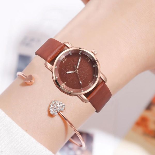 style fashion women's luxury leather band simple ladies watch trend quartz jewelry femme wristwatches, Slivery;brown
style fashion women's luxury leather band simple ladies watch trend quartz jewelry femme wristwatches, Slivery;brown