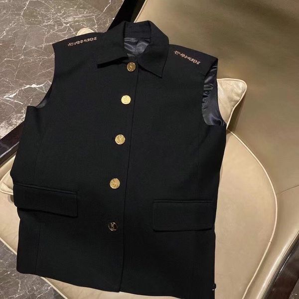 women's vest vest new simple sleeveless jacket single-breasted square collar back bronzing logo jacket coat, Black;white
women's vest vest new simple sleeveless jacket single-breasted square collar back bronzing logo jacket coat, Black;white
