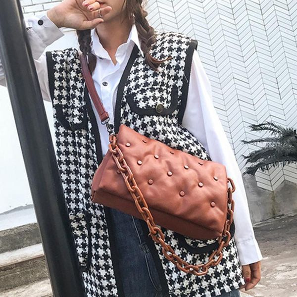 luxury rivet chain shoulder bags for women 2021 fashion solid color crossbody messenger bag brand design pu leather purses
luxury rivet chain shoulder bags for women 2021 fashion solid color crossbody messenger bag brand design pu leather purses