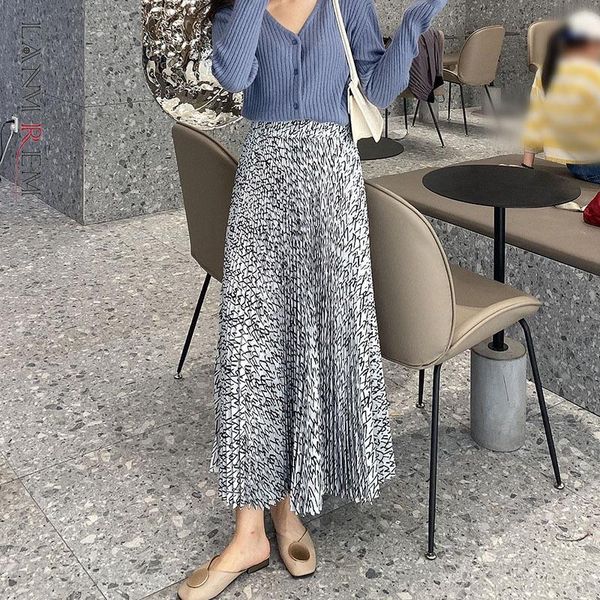 skirts 2021 spring retro print thin elastic waist middle calf korean high pleated loose all-match skirt female multicolor, Black
skirts 2021 spring retro print thin elastic waist middle calf korean high pleated loose all-match skirt female multicolor, Black