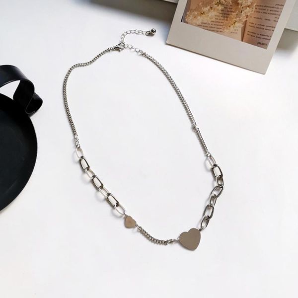 pendant necklaces korean asymmetric heart-shaped necklace punk hip hop silver color metal clavicle chain fashion women's party jewelry
pendant necklaces korean asymmetric heart-shaped necklace punk hip hop silver color metal clavicle chain fashion women's party jewelry