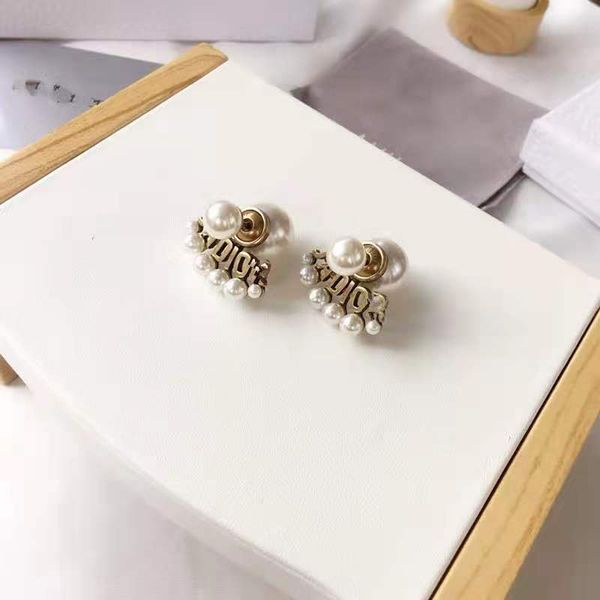 special offer 70% off luxury jewelry jiadijia new letter size pearl 925 silver earrings high version, Golden
special offer 70% off luxury jewelry jiadijia new letter size pearl 925 silver earrings high version, Golden