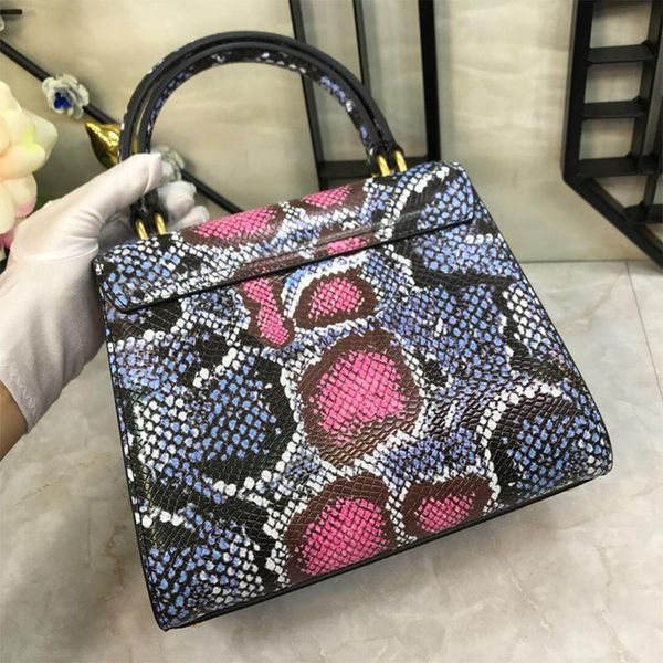 evening bags 2021 fashion retro snake pattern leather lady handbag shoulder bag messenger
evening bags 2021 fashion retro snake pattern leather lady handbag shoulder bag messenger