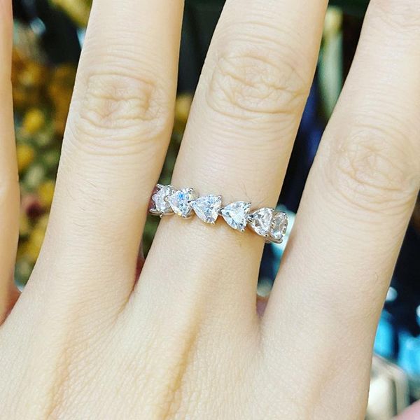luxury heart rings full inlay dazzling moissanite bridal fashion eternity wedding jewelry women's party punk accessories cluster, Golden;silver
luxury heart rings full inlay dazzling moissanite bridal fashion eternity wedding jewelry women's party punk accessories cluster, Golden;silver